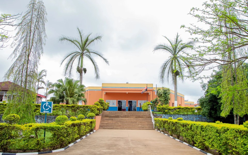 Edificio de atendimento publico para licencas e servicos municipais